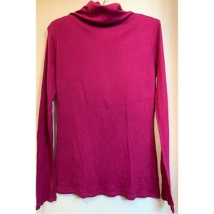 Fuschia Gap cotton turtleneck size M
